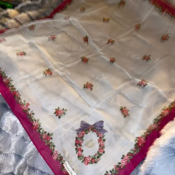 vintage Christian Dior floral handkerchief. - Picture 5 of 7